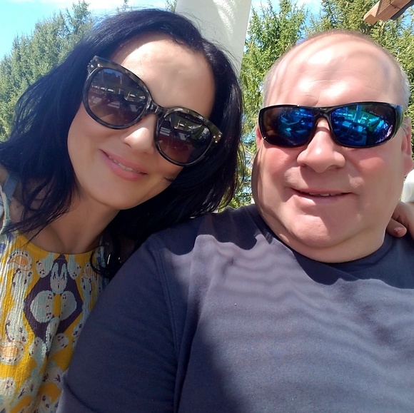 Meet your Posher, Christina - Picture 3 of 3